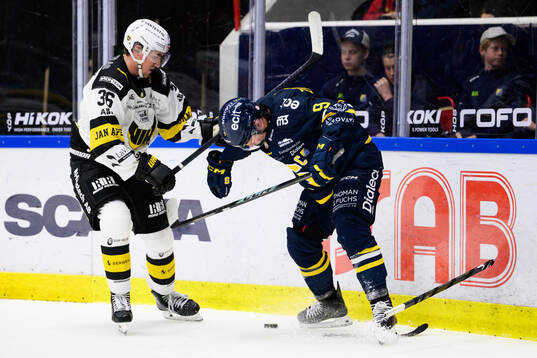 Västerås Olle Norberg och Södertäljes Patrik Zackrisson
