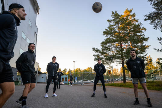 Brynäs målvakt Collin Delia, Lucas Pettersson och Bobby