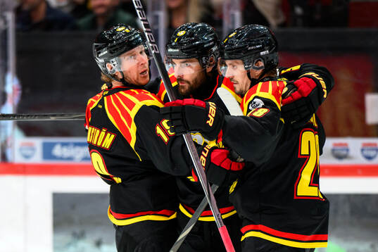 Brynäs Nicklas Bäckström, Michal Kempny och Johannes