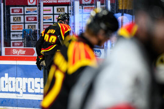 Brynäs Linus Ölund lämnar isen