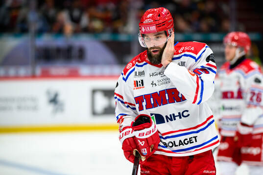 Timrås Per Svensson har ont