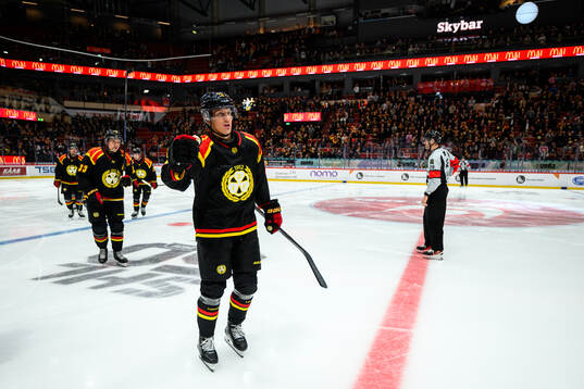 Brynäs Oskar Lindblom jublar