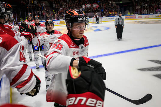 Örebros Linus Arnesson jublar