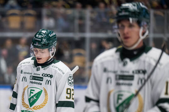 Färjestads Lucas Forsell deppar