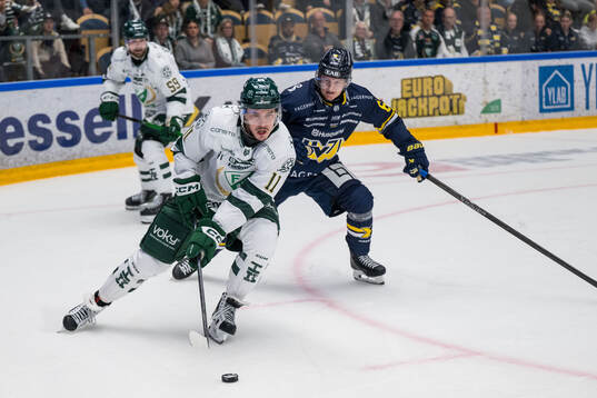 Färjestads Joakim Nygård och HV71s Axel Rindell