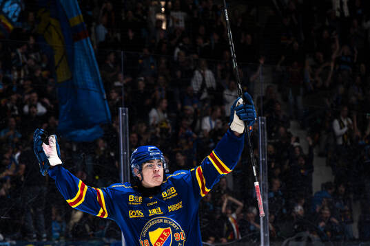 Djurgårdens Anton Frondell jublar