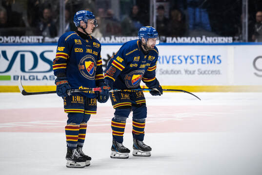 Djurgårdens Joseph Snively och Marcus Krüger deppar