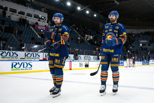 Djurgårdens Marcus Krüger och Ludvig Rensfeldt deppar