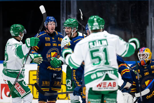 Rögles Josh Dickinson jublar