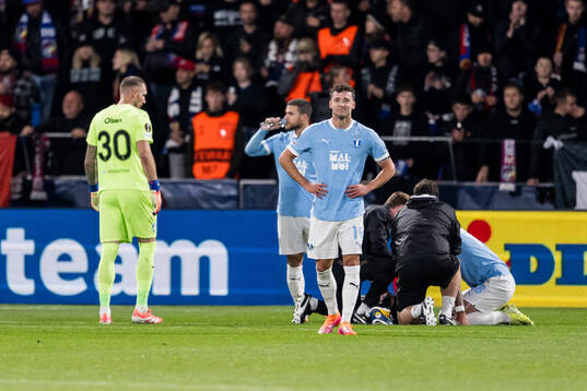 Colin Rösler of Malmö FF looks dejected