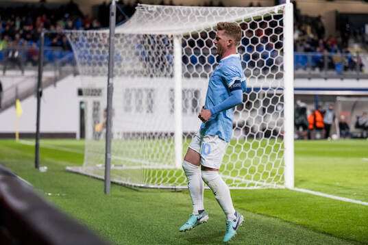 Anders Christiansen of Malmö FF in pain