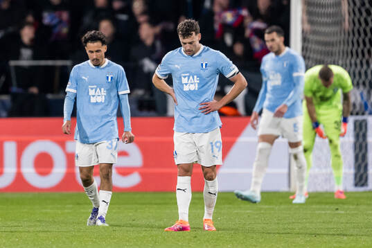 Adrian Skogmar and Colin Rösler of Malmö FF looks dejected