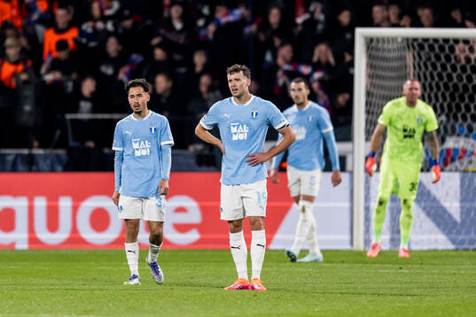 Adrian Skogmar and Colin Rösler of Malmö FF looks dejected