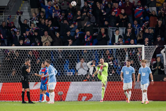 Goalkeeper Robin Olsen of Malmö FF looks dejected
