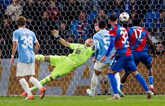 Goalkeeper Robin Olsen of Malmö FF