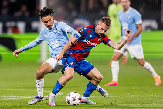 Adrian Skogmar of Malmö FF and Amar Memic of Viktoria Plzen