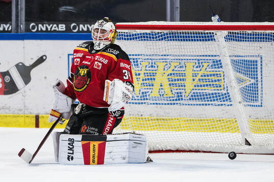 Luleås målvakt Joel Lassinantti deppar