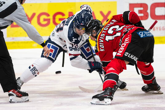 Linköpings Nicholas Shore och Luleås Eetu Koivistoinen