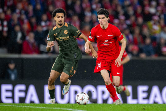 Zidane Iqbal of Utrecht and Ulrik Mathisen of Brann