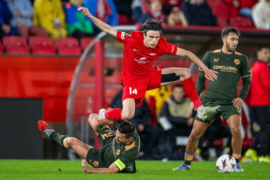 Nick Viergever of Utrecht and Ulrik Mathisen of Brann