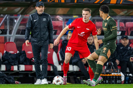 Freyr Alexandersson, head coach of Brann, and Emil Kornvig