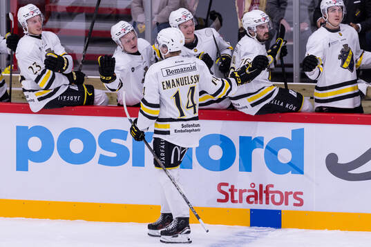 AIKs Jesper Emanuelsson jublar