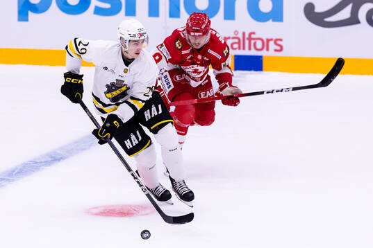 AIKs Daniel Ljungman och Troja/Ljungbys Albin Nilsson