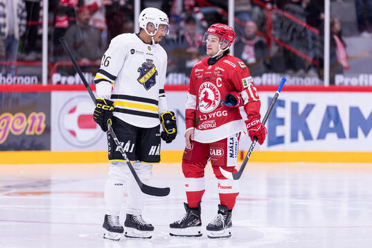 AIKs Oscar Nord och Troja/Ljungbys Dennis Fröland