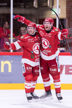 Troja/Ljungbys Axel Wemmenborn och Carl Ernstig jublar
