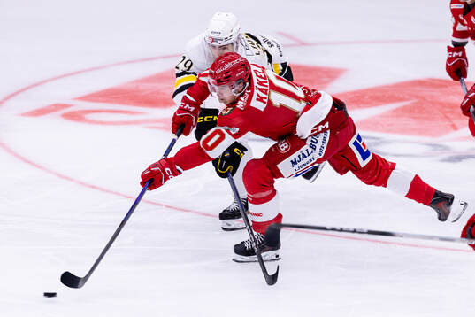 AIKs Daniel Ljungman och Troja/Ljungbys Lucas Käkelä