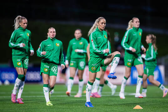 Hammarbys Emilie Joramo och Alice Carlsson