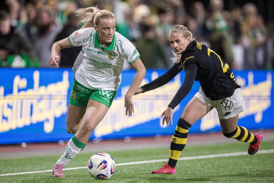 Hammarbys Smilla Holmberg och AIKs Olivia Lindstedt