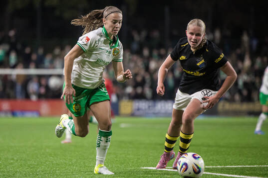 Hammarbys Vilma Emilia Koivisto och AIKs Nova Selin