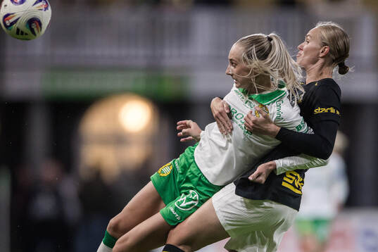 Hammarbys Ellen Wangerheim och AIKs Matilda Plan