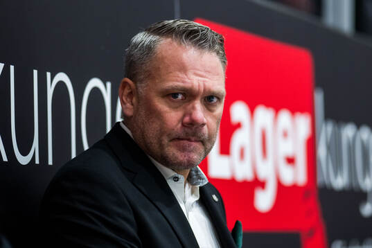 Östersunds tränare Mikael Holmqvist deppar