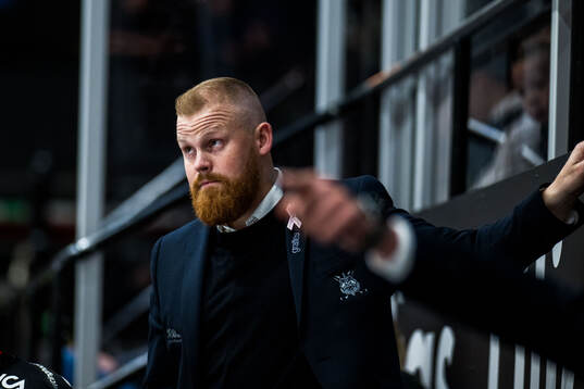 Nybros assisterande tränare Robin Wengdahl
