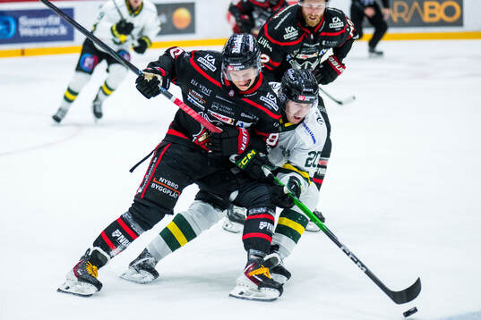 Nybros Tim Lindfors och Östersunds Carl Holmner-Härgestam