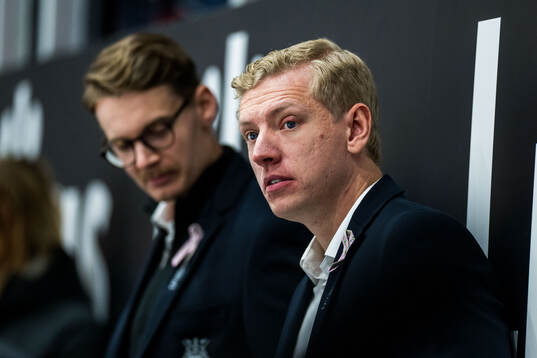Och Nybros huvudtränare Hampus Sylvegård