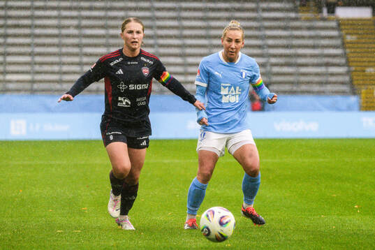 Rosengårds Hanna Andersson och Malmö FFs Mia Persson
