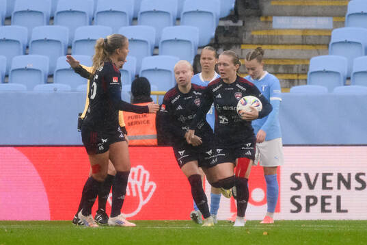 Rosengårds Emilia Larsson jublar