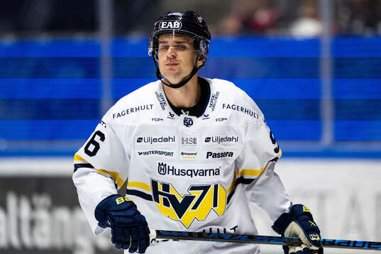HV71s Nikola Pasic