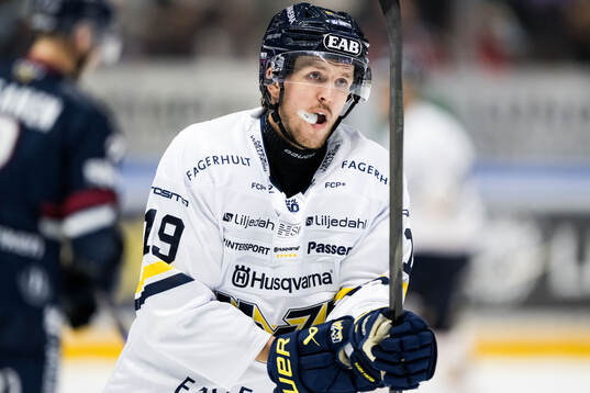 HV71s Niklas Hansson deppar