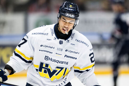 HV71s Jonathan Ang deppar