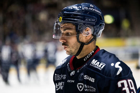 Linköpings Ty Rattie deppar