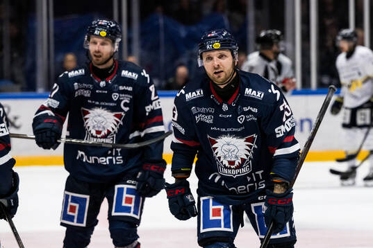 Linköpings Robin Kovacs jublar