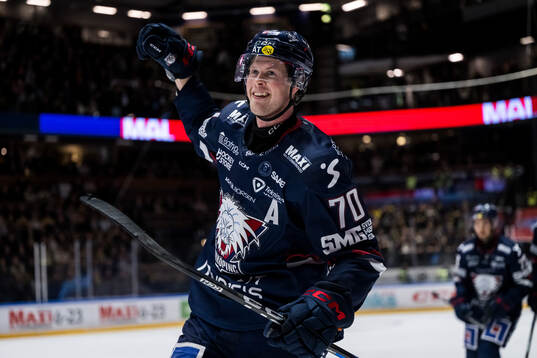 Linköpings Fredrik Karlström jublar