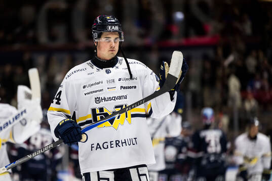 HV71s Hugo Fransson deppar
