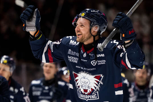 Linköpings Robin Kovacs jublar
