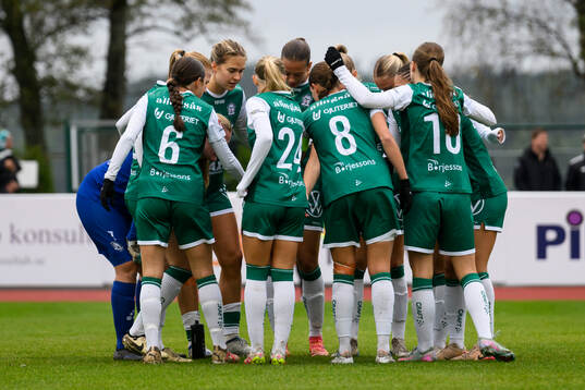Alingsås spelare samlas