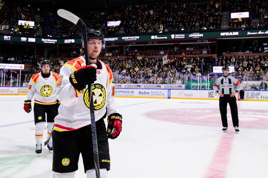 Brynäs Nicklas Bäckström jublar